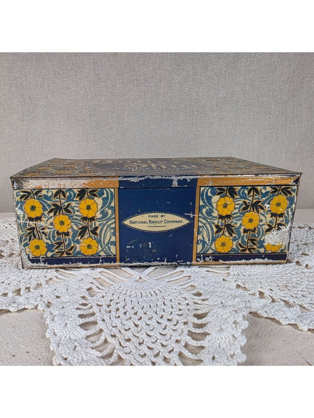 Antique Butter Thin Biscuit Tin National Biscuit Co Hinged lid Advertising Box - Picture 2 of 8